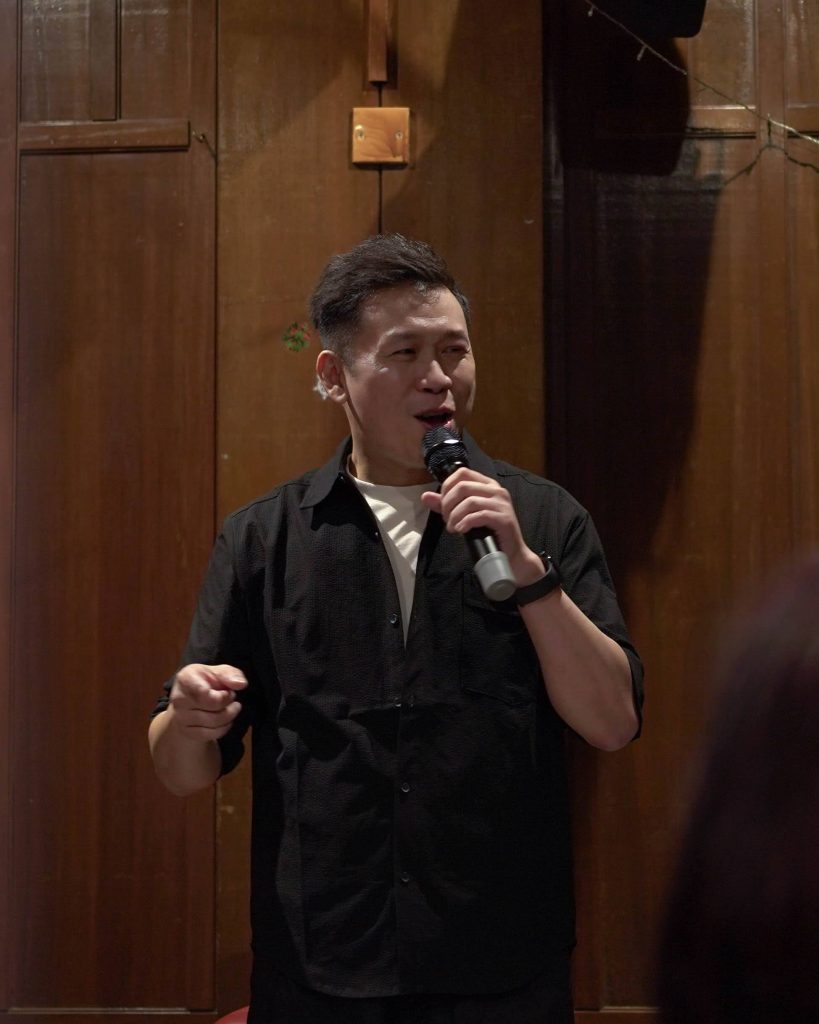 脱口秀演员男扮女装,合适吗?