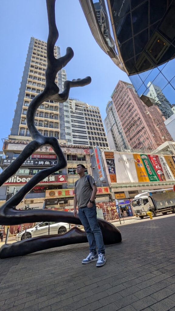 Pxl 20250922 040431221 large.jpg